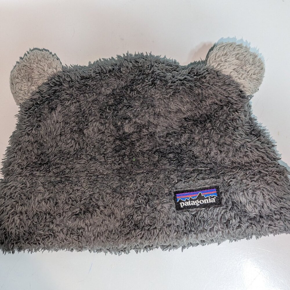 Patagonia Fuzzy Gray Bear Hat 0-3T